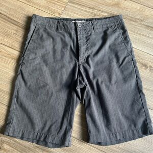 Travis Mathew Pin-Striped Shorts size 32